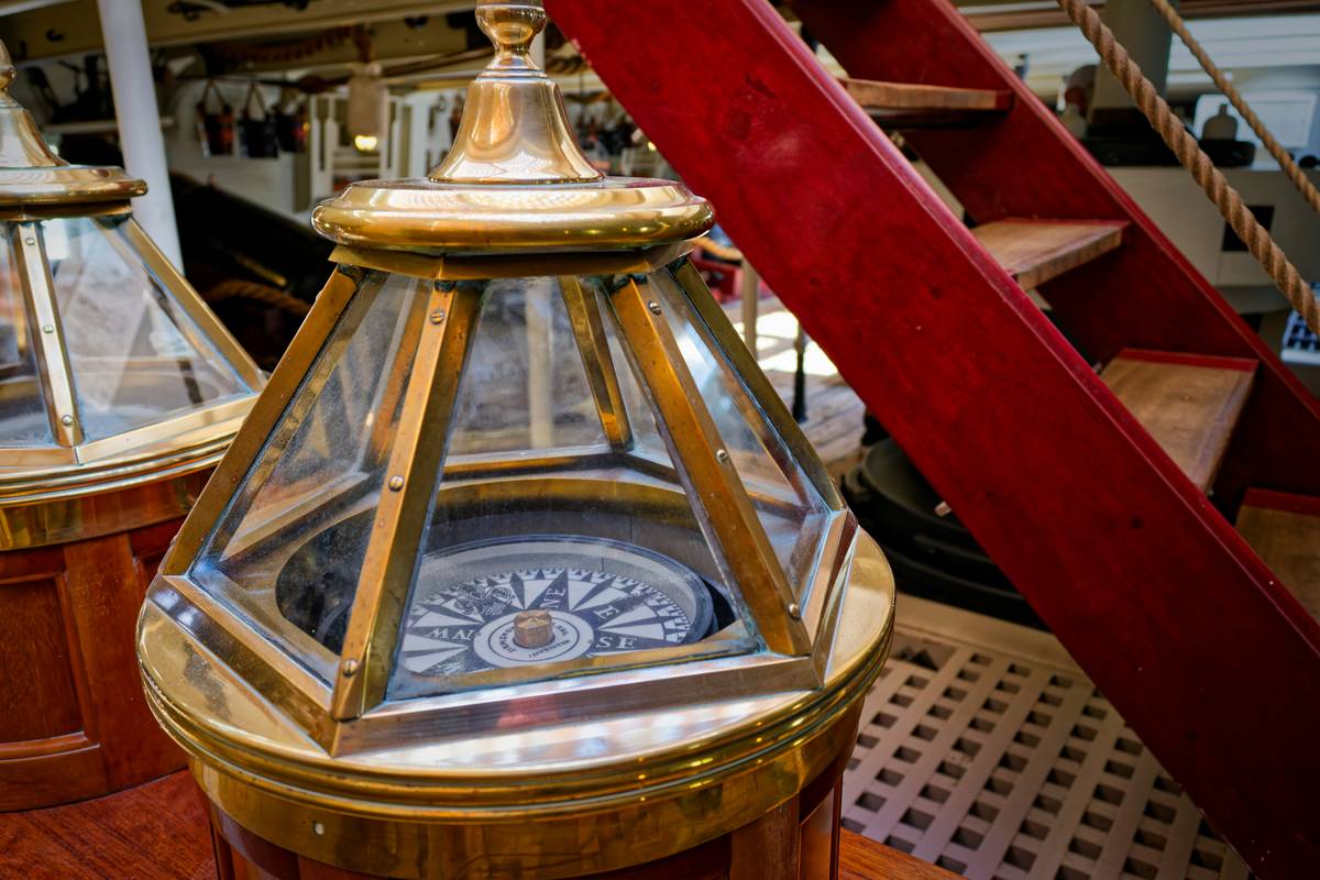 Compasses at Home: 7 Proven Ways to Avoid Navigation Nightmares